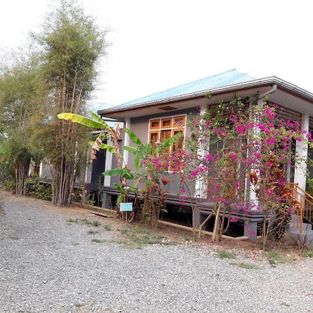 Motel Album Nyaung Shwe Εξωτερικό φωτογραφία