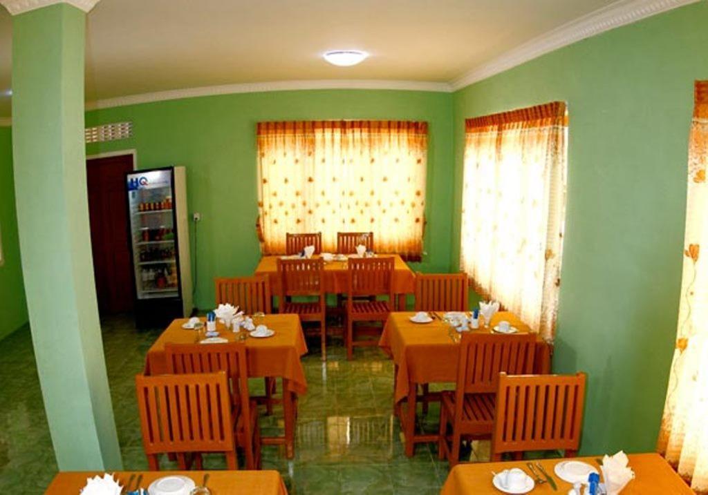 Motel Album Nyaung Shwe Εξωτερικό φωτογραφία