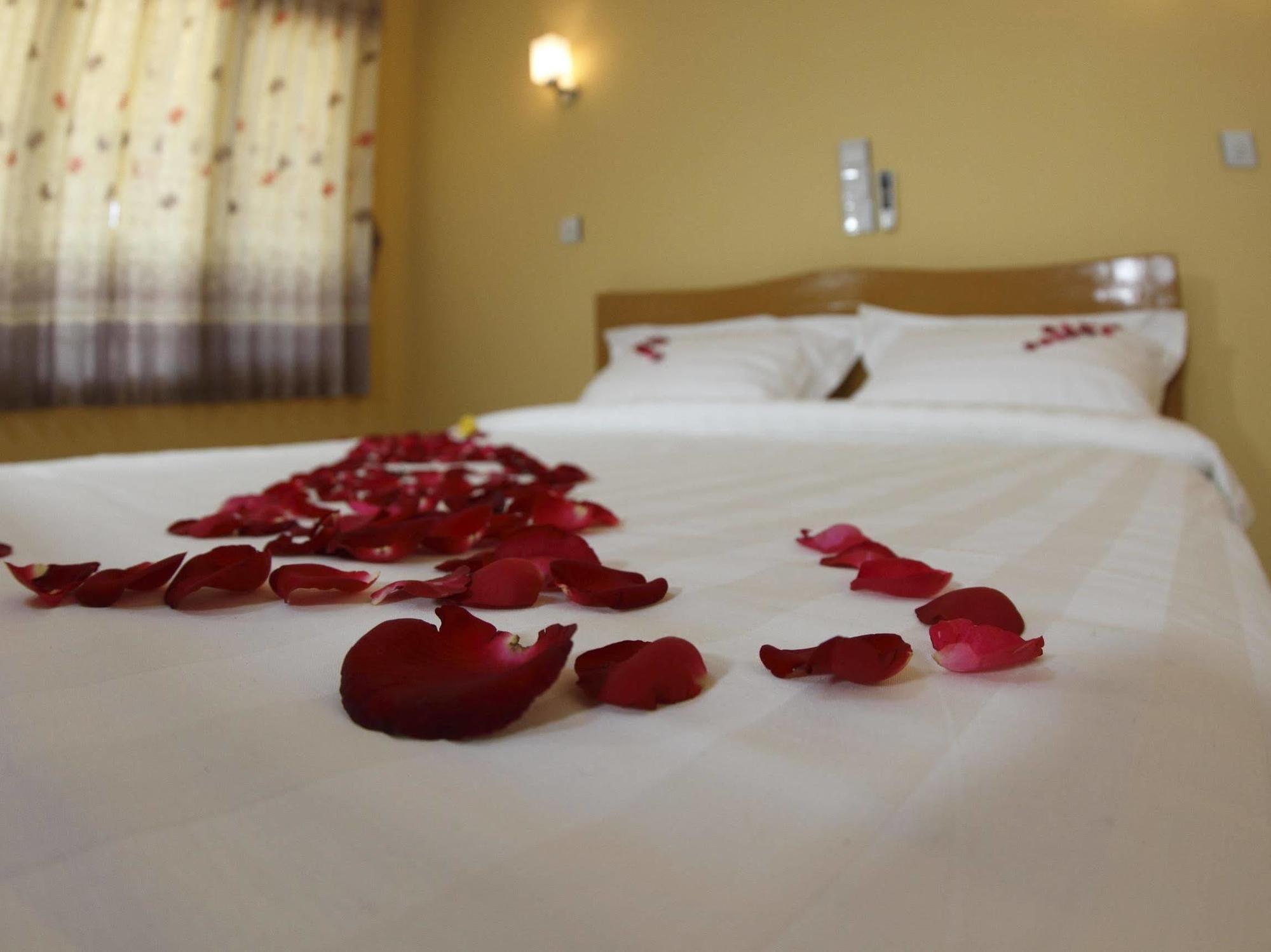 Motel Album Nyaung Shwe Εξωτερικό φωτογραφία