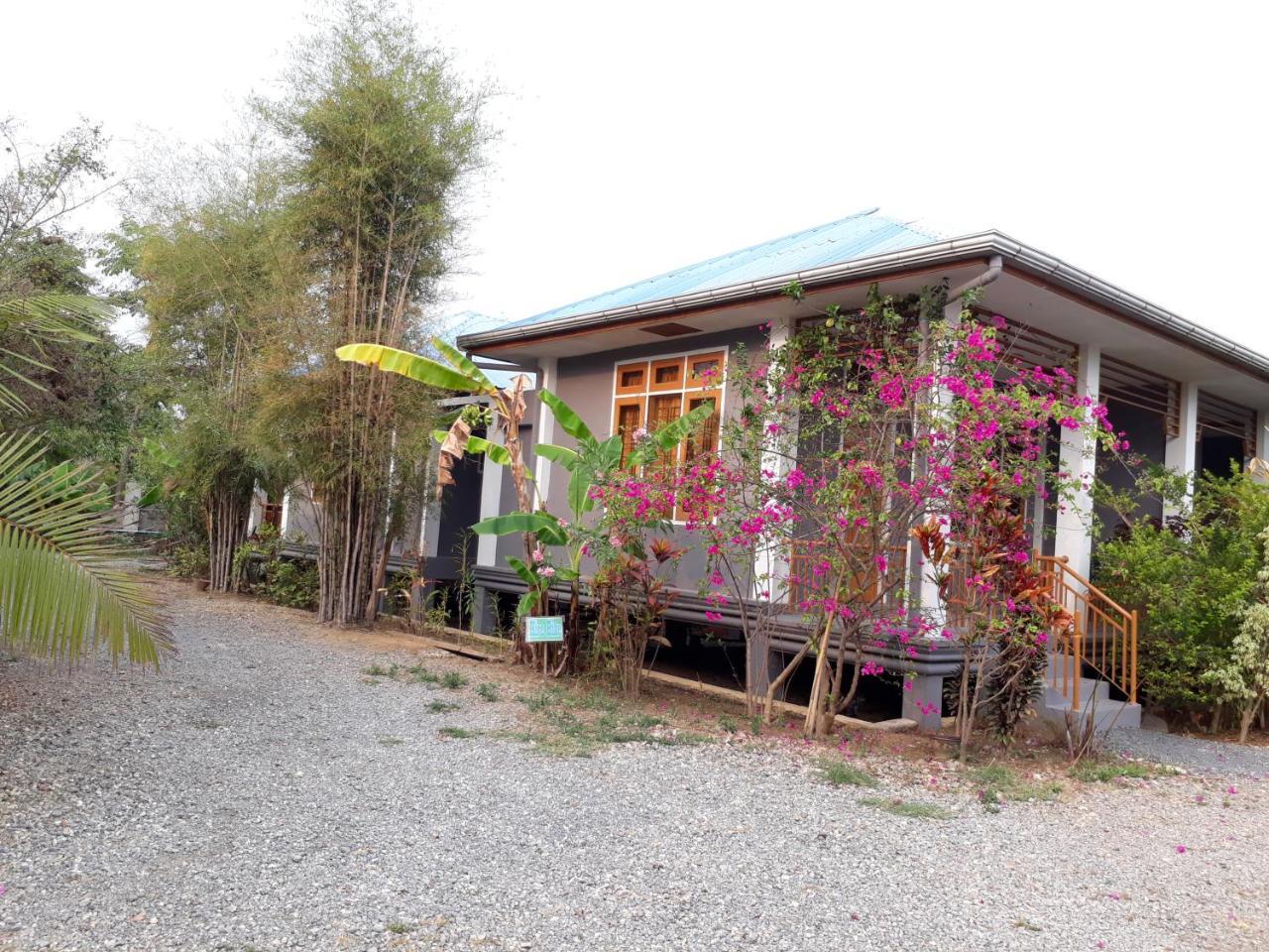 Motel Album Nyaung Shwe Εξωτερικό φωτογραφία